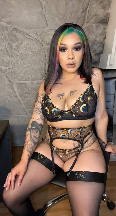 Mona Monroe onlyfans leak