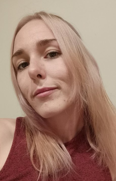 Miss Louise Emma naked onlyfans