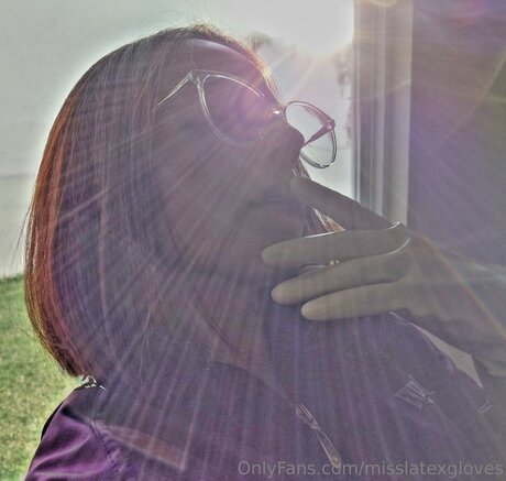 Miss Latex GLoves porn only fans