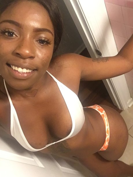 Kelsey Kim onlyfans pictures