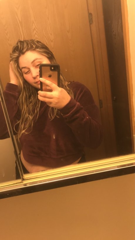 Sydney Starling onlyfans nude leaked