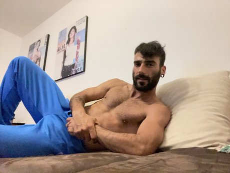Canary Island Boy onlyfans leaks.