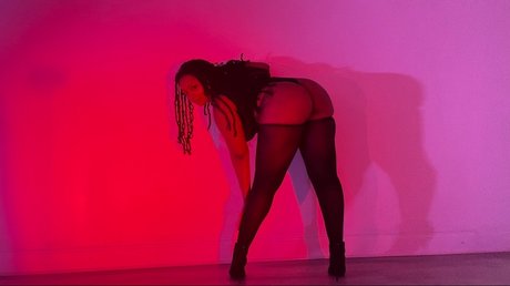 Hott Hippie 7 onlyfans de