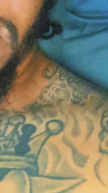 Jay Tee onlyfans model