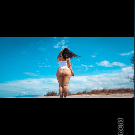 Isa Sexy Curves onlyfans leaks.