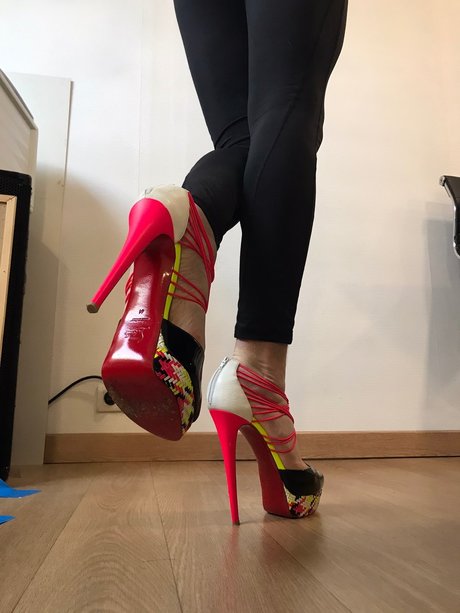 High heels Julian Naomie_ xxx onlyfans