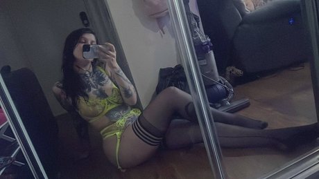 _MistressBetty_ onlyfans leaked tits