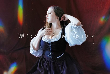 Salem Grey onlyfans ass