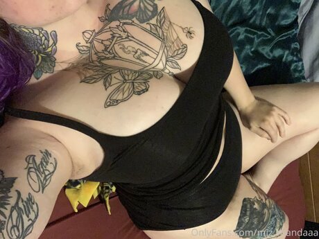 miz mandaaa only fans pictures