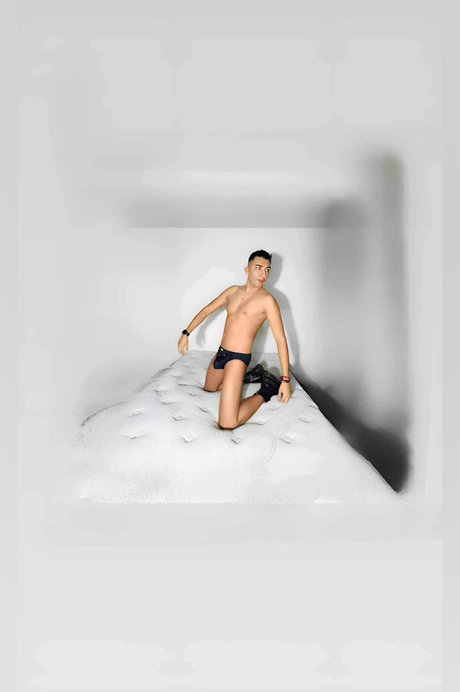 Aaron 23CM_ onlyfans leaks naked