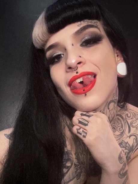 C a l l i n a Vamp Queen onlyfans sex