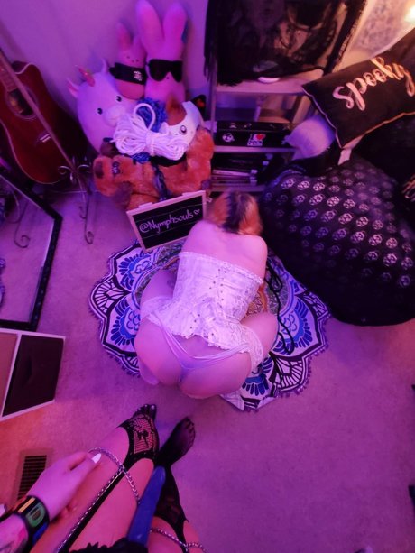 Highnymphsoul_ feet onlyfans