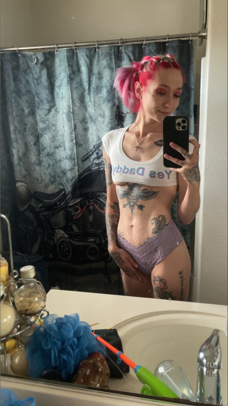 Karly Mitchell onlyfans x