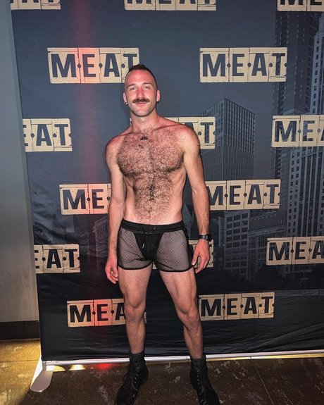 Humbly Hung onlyfans creator