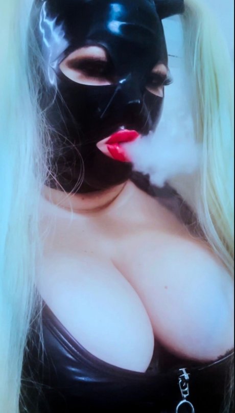 Mistress Royale FEMDOM FINDOM RUINATRIX leaked onlyfans photos