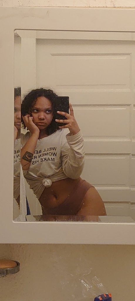 Mistress Red onlyfans leaked.