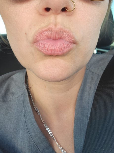 MistressMiaMelons leaked onlyfans