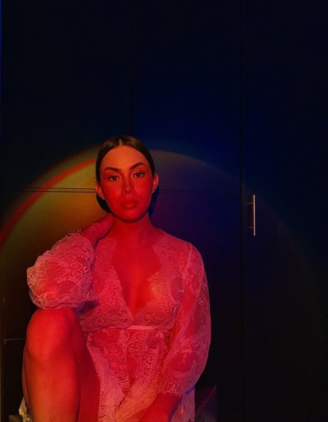 Zoee Morales onlyfans nude