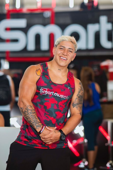 MORALES onlyfans nude photos