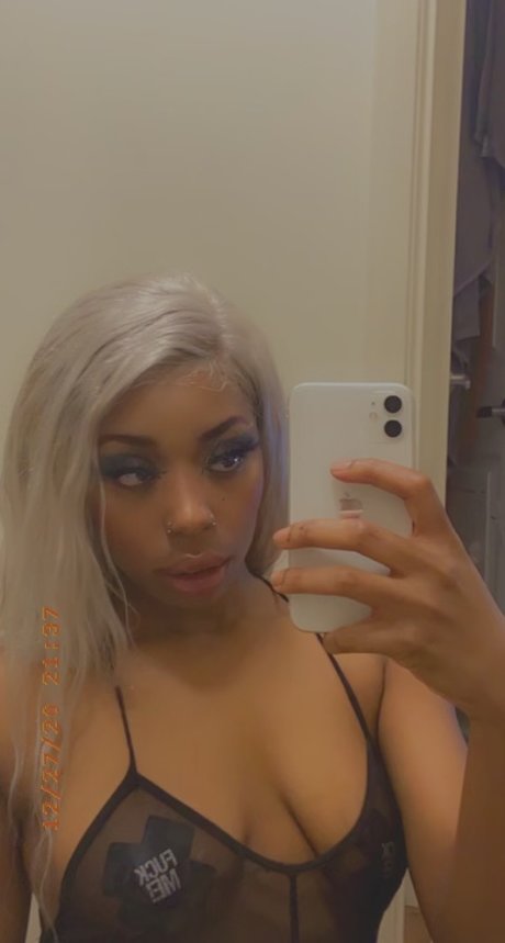 __MOON MILK__ feet onlyfans