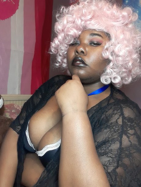 Luna Bright onlyfans nide