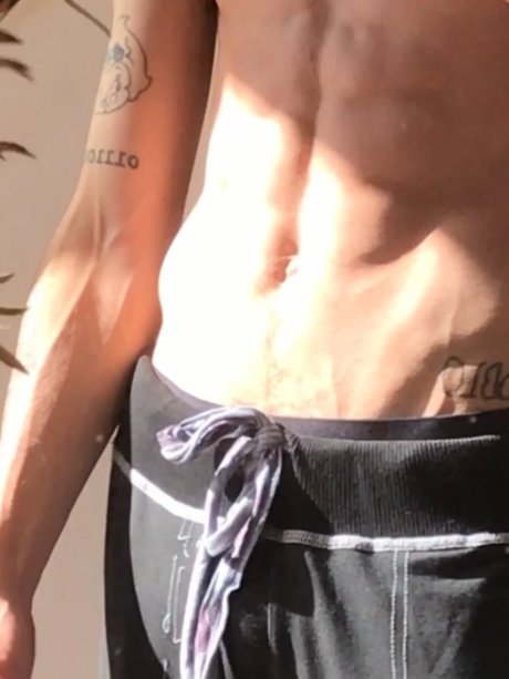 Moon Lux feet onlyfans