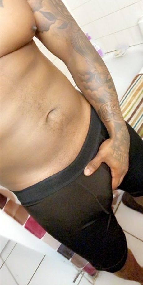 Tristan Williams topless onlyfans