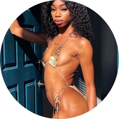 The Galactic Goddess Lips_ onlyfans pics