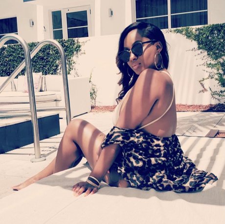 Honey Ruche Honey Bee_ onlyfans