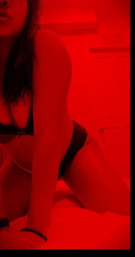 Monro Girls onlyfans naked pics