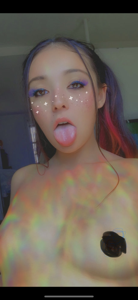 Molliesnoww nude leak onlyfans