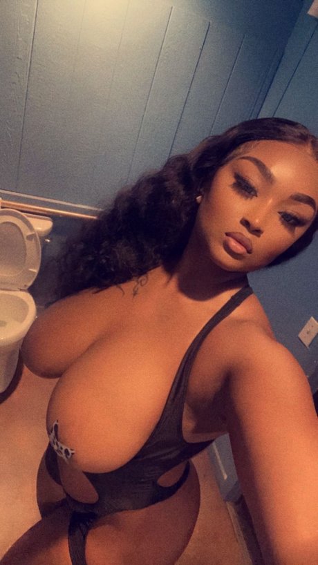 Midwestbarbie Calli_ only fans pic