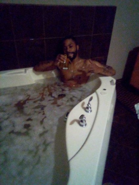 Mrgetitwet313 onlyfans free content