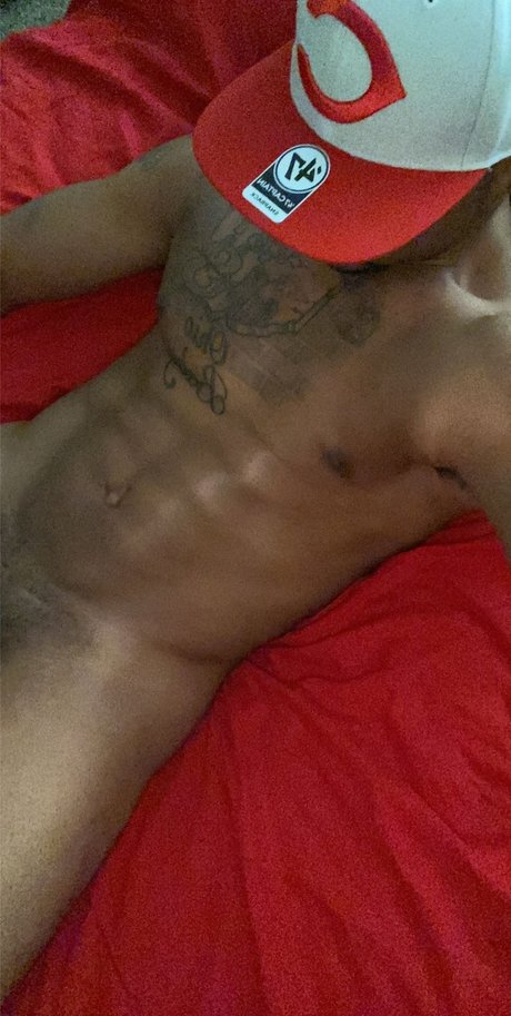 Aaron Bray onlyfans page