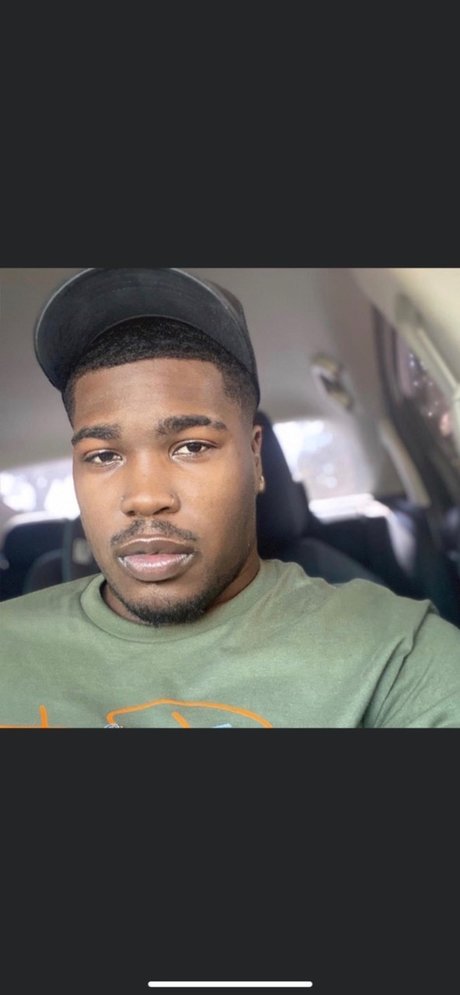 MR Pretty Dick onlyfans leaked.