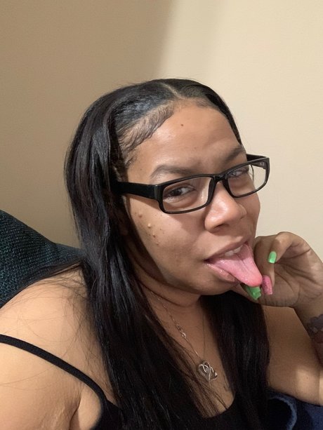 HoneyBeiMe onlyfans.