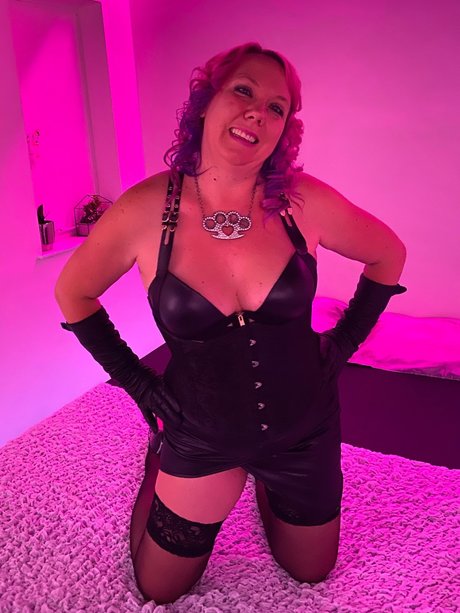 Mistress Ammonite onlyfans lesk