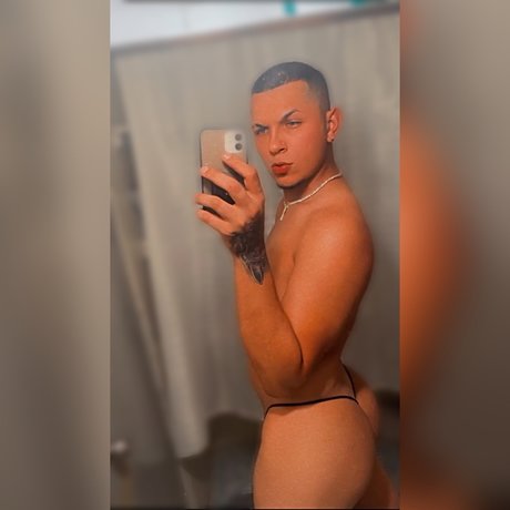 Tall boy_ onlyfans naked leaks