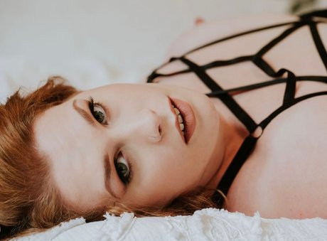 Laura Fox onlyfans leaked photos