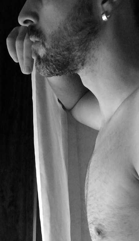 Fredy Bouett onlyfans posts