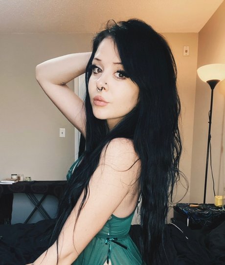 FaeriieMoons Free onlyfans leak ass