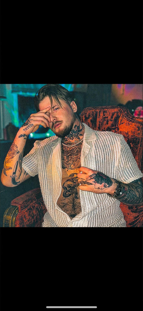 David Moore nudes onlyfans leaks