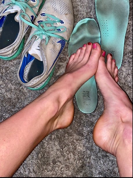 hard working feet onlyfans page