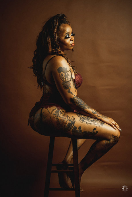 AriAna boobs onlyfans