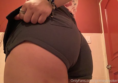 grimeyhooker onlyfans leaked nudes