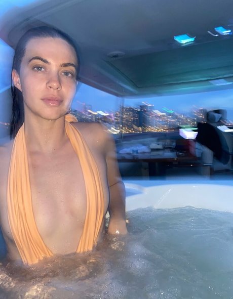 withlovesaraxo naked onlyfans