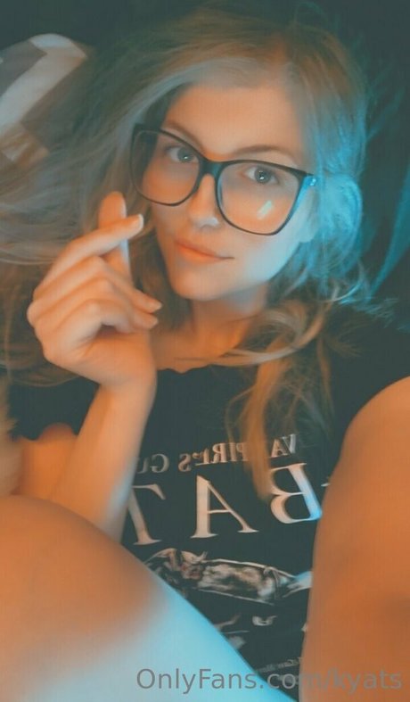kyats onlyfans desnuda