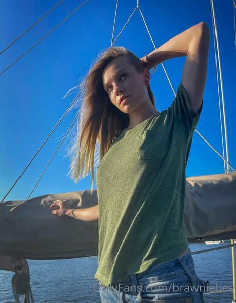 Brawniebee is on onlyfans