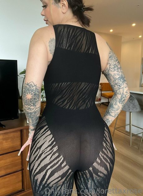 lorettaxrose nude onlyfans leak