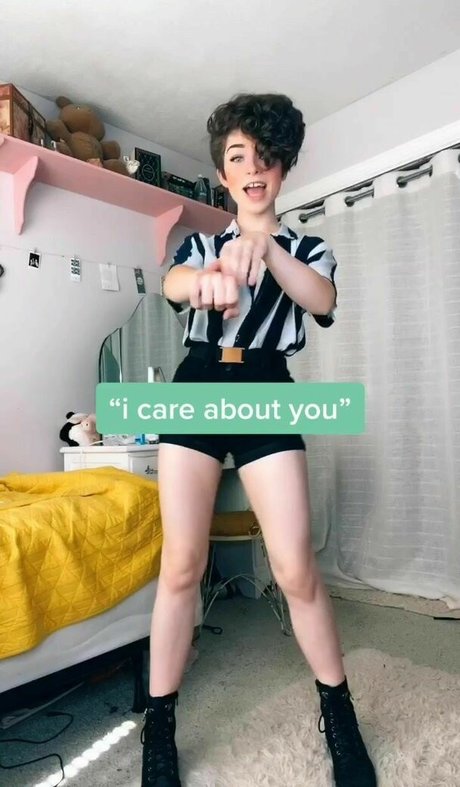 graceful addison onlyfans boobs